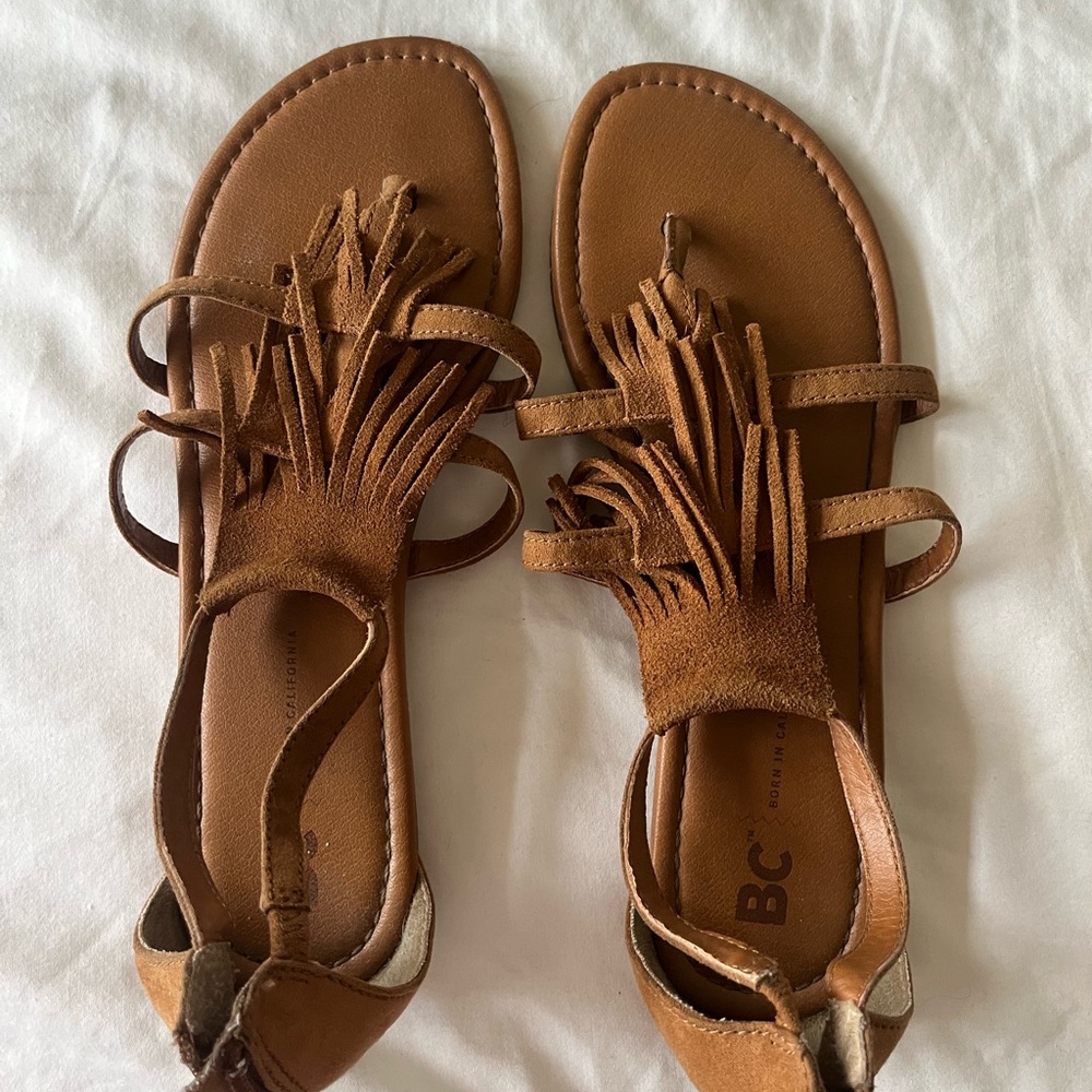 7 1/2 Born in California, faux suede, moccasin style sandals